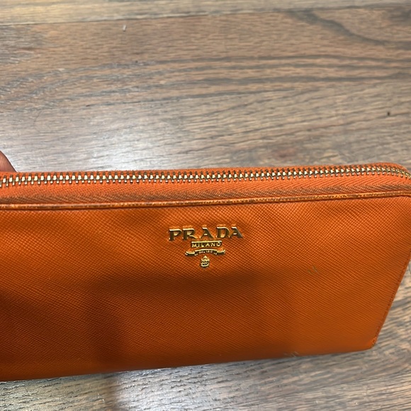 Prada Orange Soffiano leather wallet - Picture 6 of 8